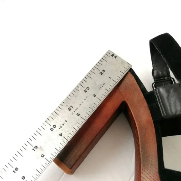 Vince Camuto Black Leather Size 9 With 5 in Heel Sandals New - Picture 5 of 8